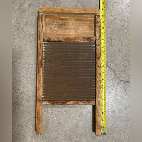 RARE Early 1900’s Rustic “Snowbird” Wooden Washboard - Picture 9 of 10